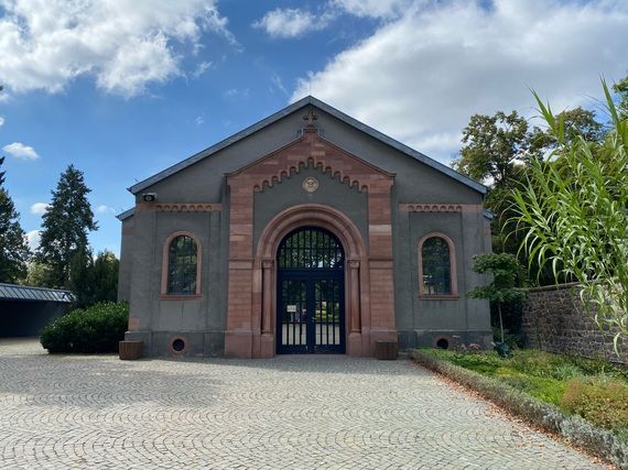 Die Trauerhalle: Alter Friedhof in Darmstadt Trauerhalle: Alter Friedhof Darmstadt