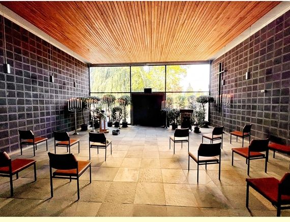 Die Trauerhalle auf dem Friedhof in Darmstadt Bessungen Die Trauerhalle Friedhof Darmstadt Bessungen